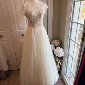 Watters Elegant Cream Wedding Dress